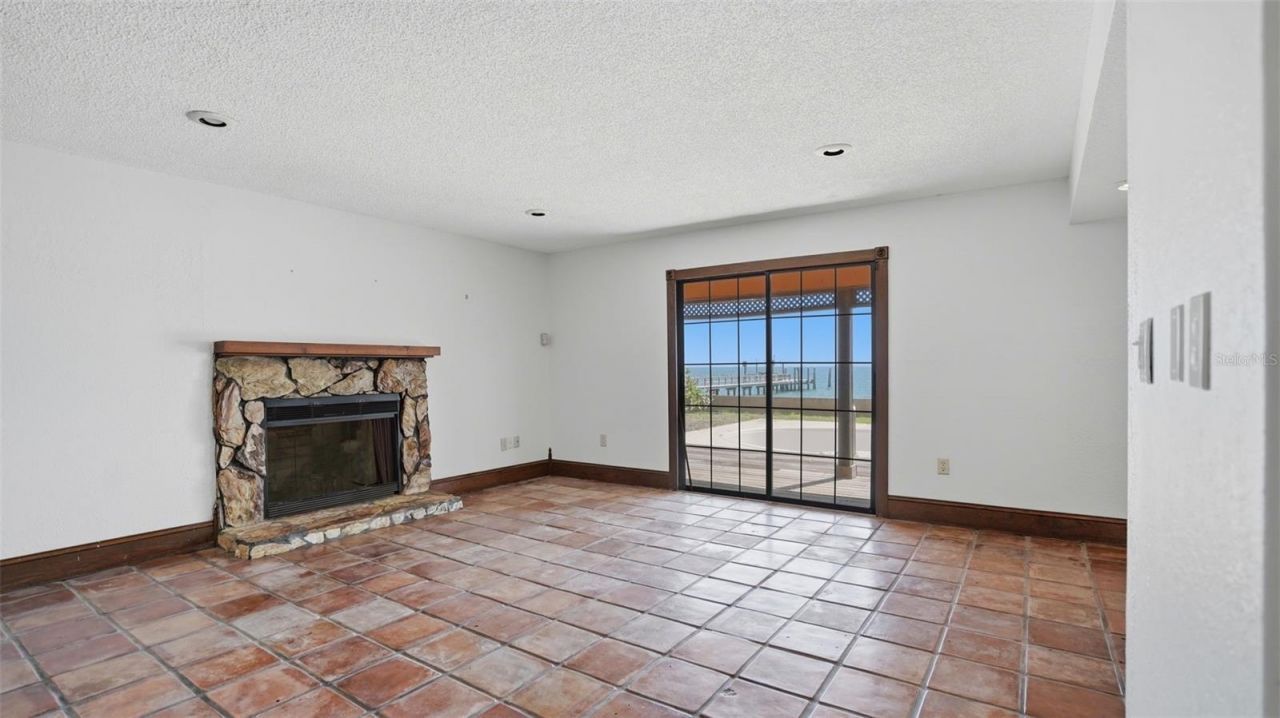 6754 31st Street S, Saint Petersburg, FL 33712 Photo