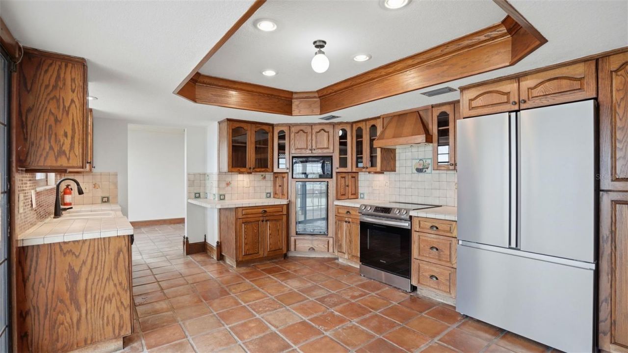 6754 31st Street S, Saint Petersburg, FL 33712 Photo