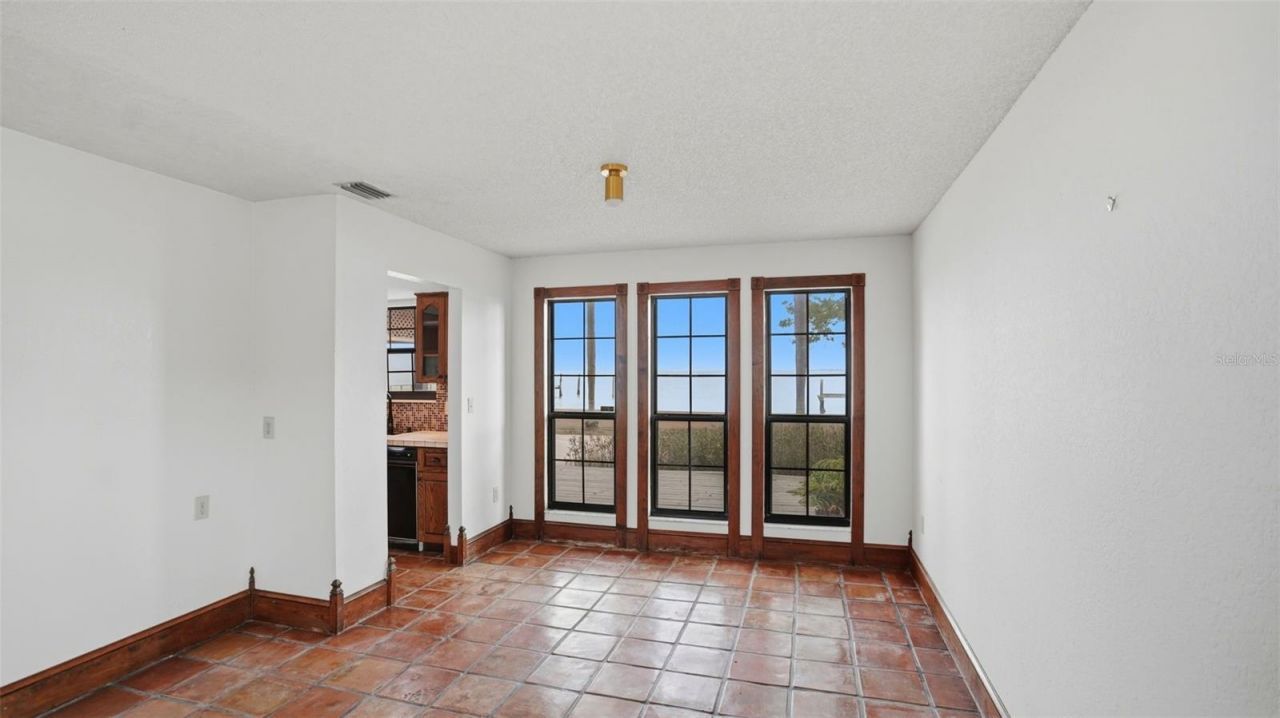 6754 31st Street S, Saint Petersburg, FL 33712 Photo