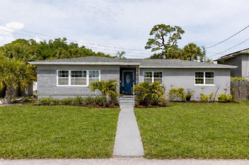 347 Ling A Mor Terrace S, Saint Petersburg, FL 33705 Main Photo