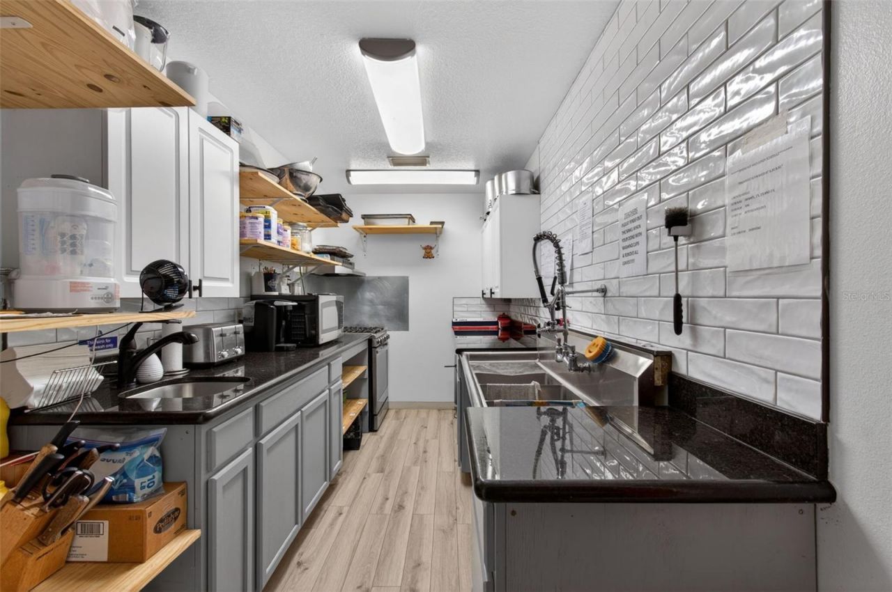 951 E Hathaway Avenue , Bronson, FL 32621 Photo