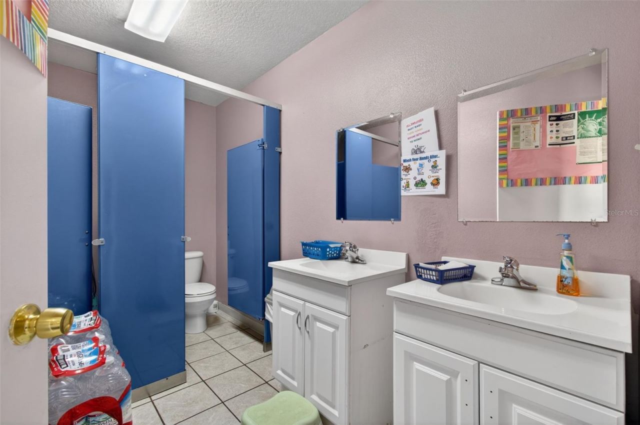 951 E Hathaway Avenue , Bronson, FL 32621 Photo