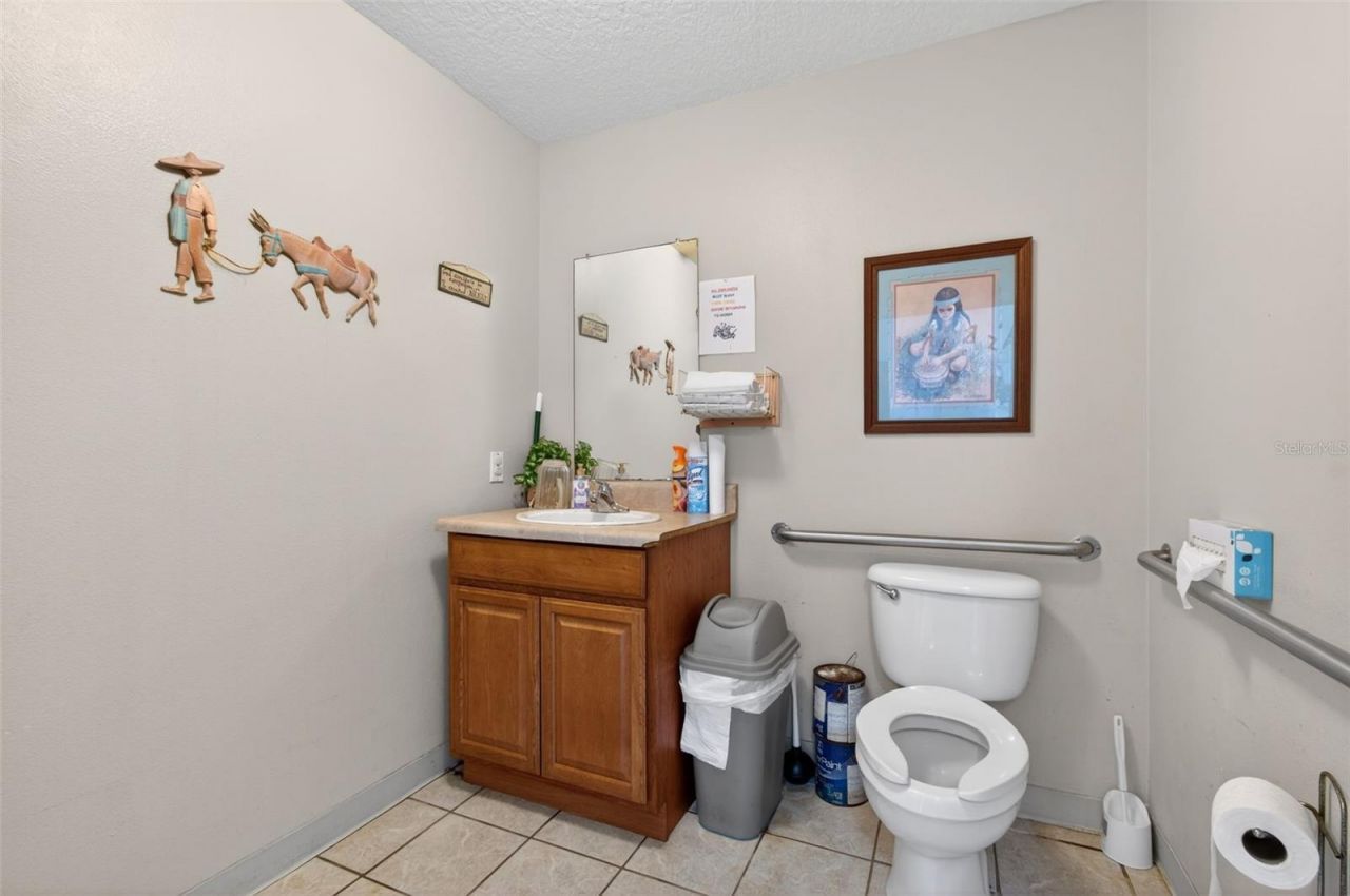 951 E Hathaway Avenue , Bronson, FL 32621 Photo