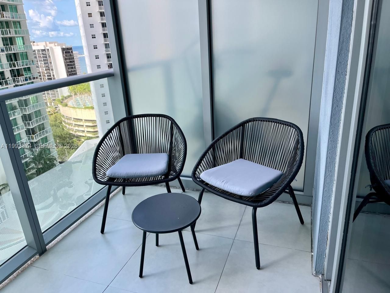 1300 Brickell Bay Dr, Unit 1806, Miami, FL 33131 Photo