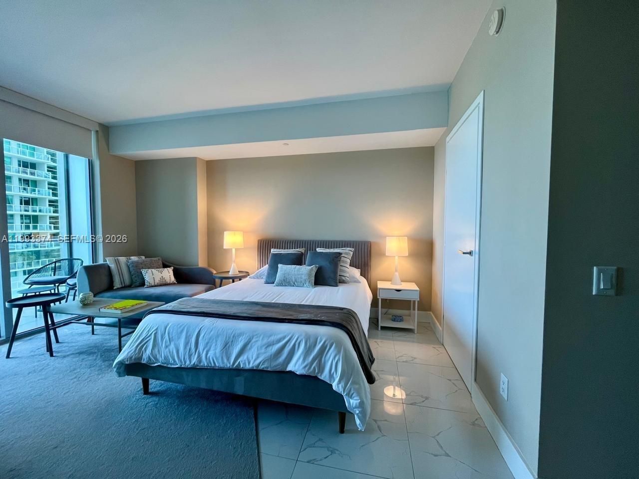 1300 Brickell Bay Dr, Unit 1806, Miami, FL 33131 Photo
