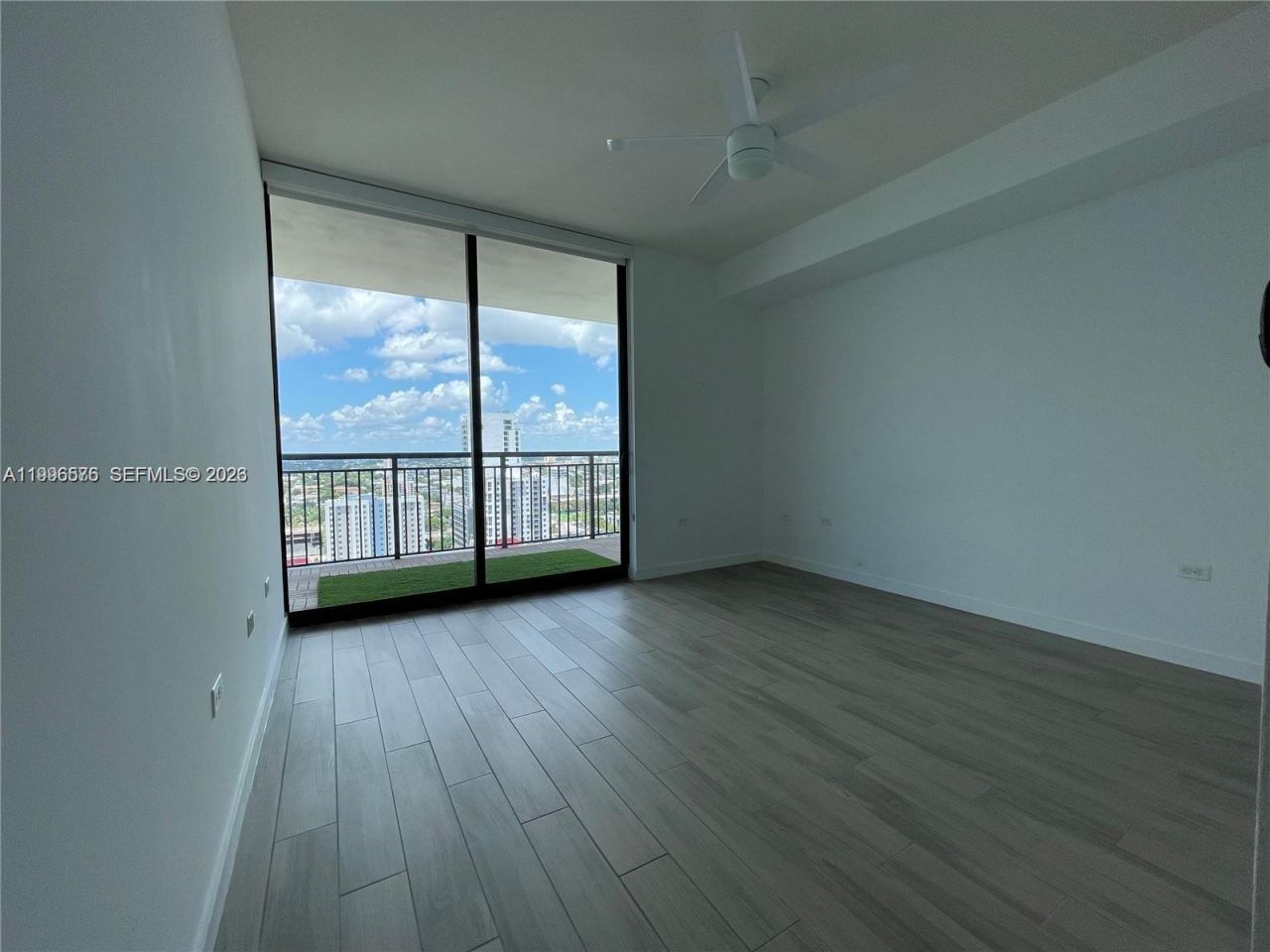 999 SW 1st Ave, Unit 2109, Miami, FL 33130 Photo