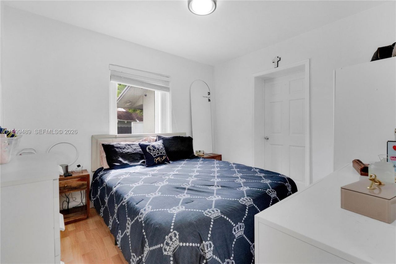 4310 SW 7th St, Miami, FL 33134 Photo