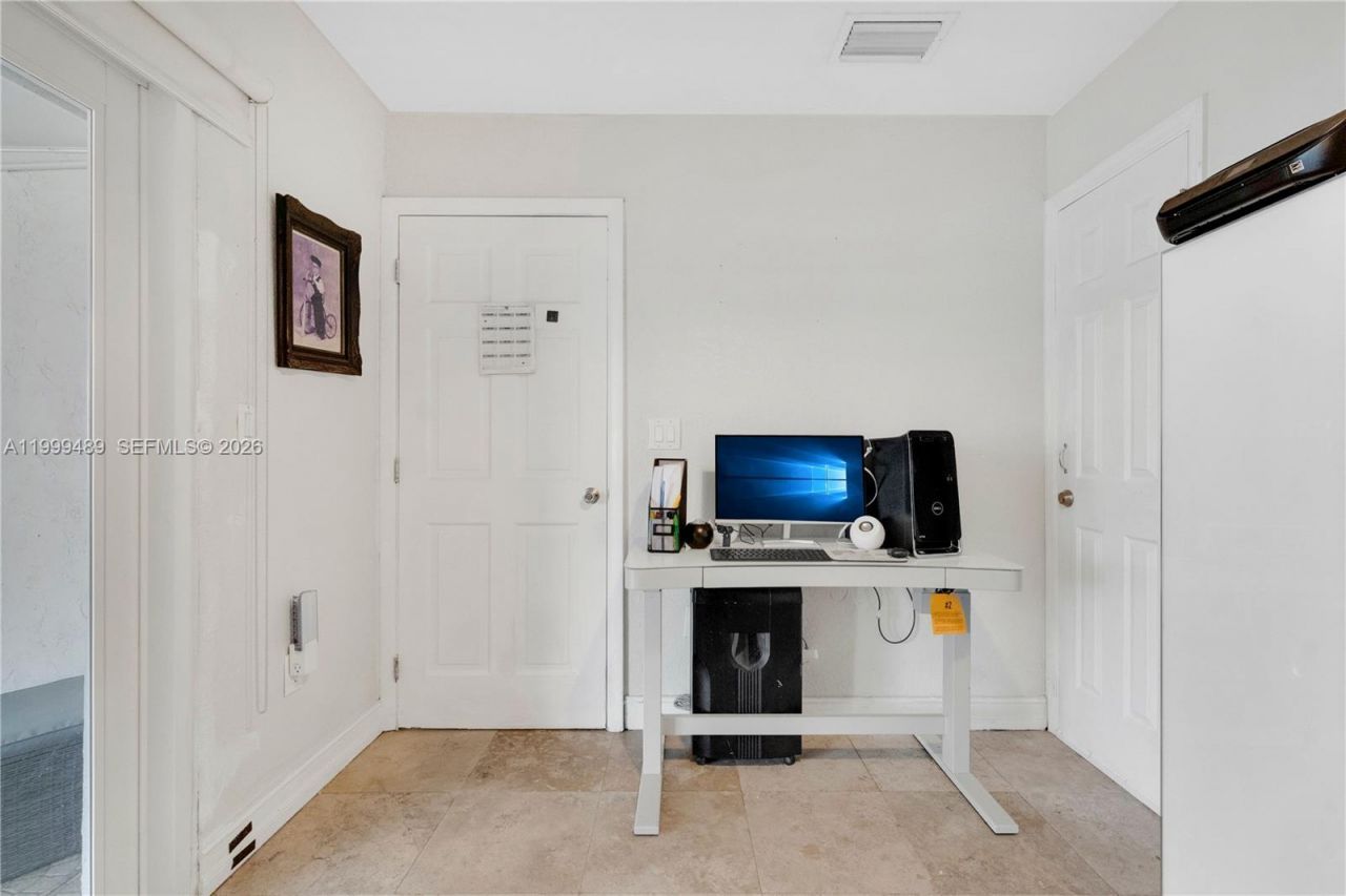 4310 SW 7th St, Miami, FL 33134 Photo