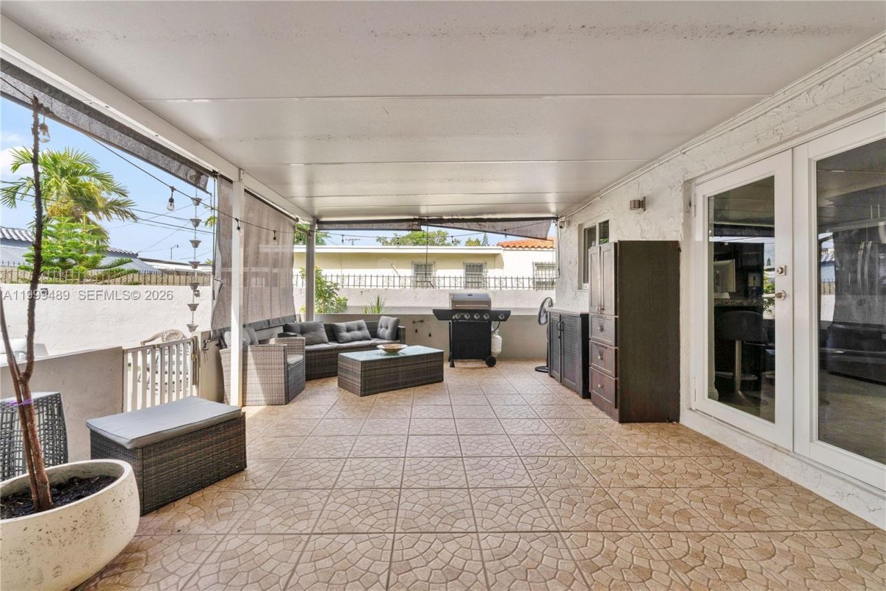 4310 SW 7th St, Miami, FL 33134 Photo