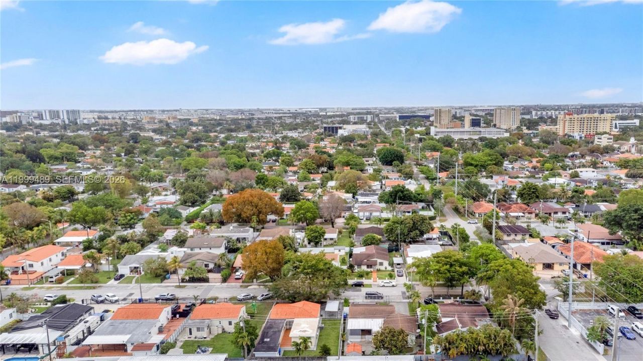 4310 SW 7th St, Miami, FL 33134 Photo