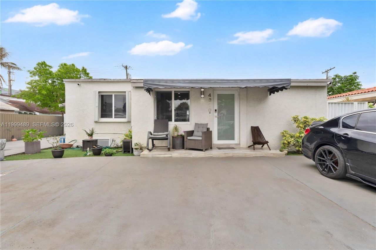 4310 SW 7th St, Miami, FL 33134 Photo