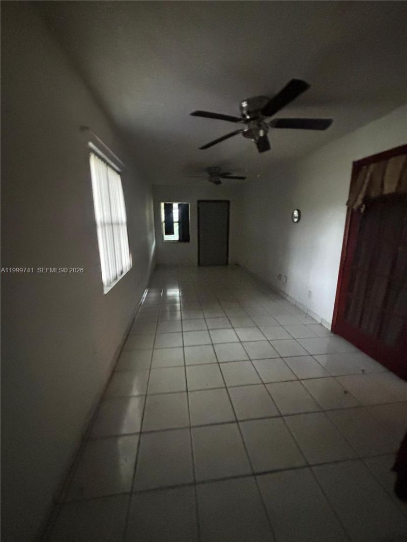 1733 NW 40th St, Miami, FL 33142 Photo