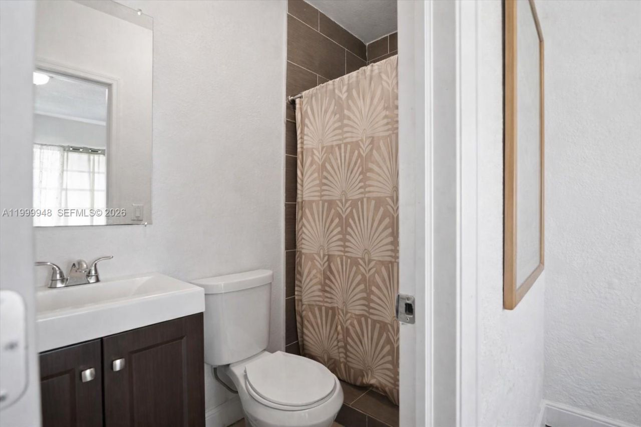 3645 SW 25th Ter, Miami, FL 33133 Photo