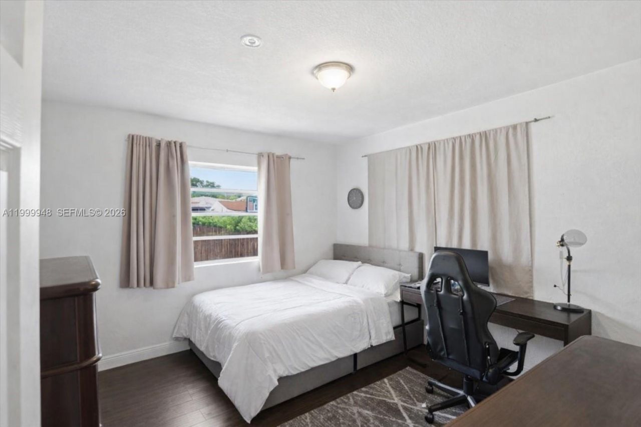 3645 SW 25th Ter, Miami, FL 33133 Photo