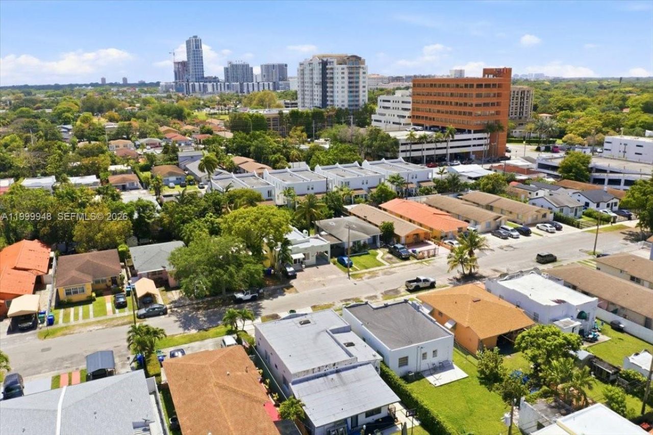 3645 SW 25th Ter, Miami, FL 33133 Photo