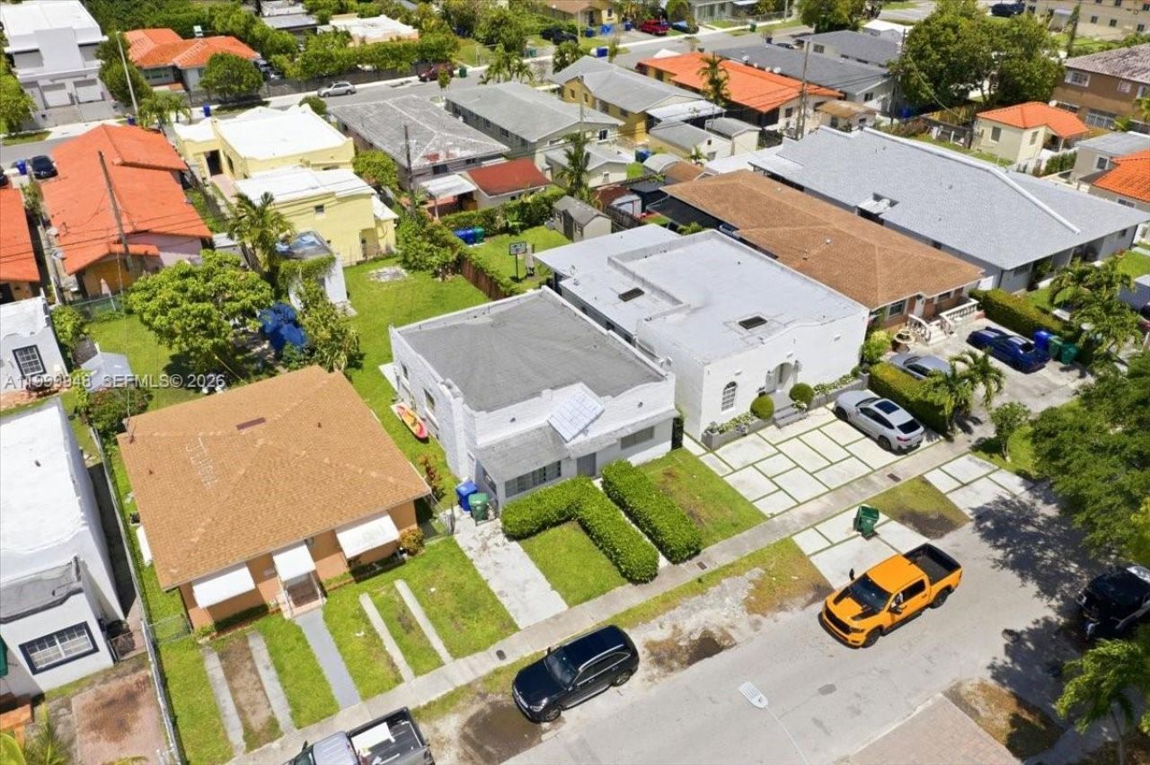 3645 SW 25th Ter, Miami, FL 33133 Photo