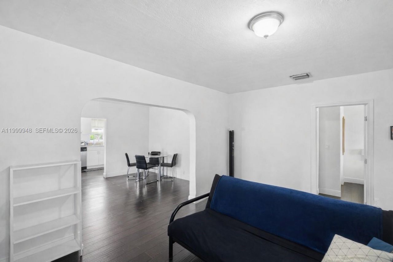 3645 SW 25th Ter, Miami, FL 33133 Photo