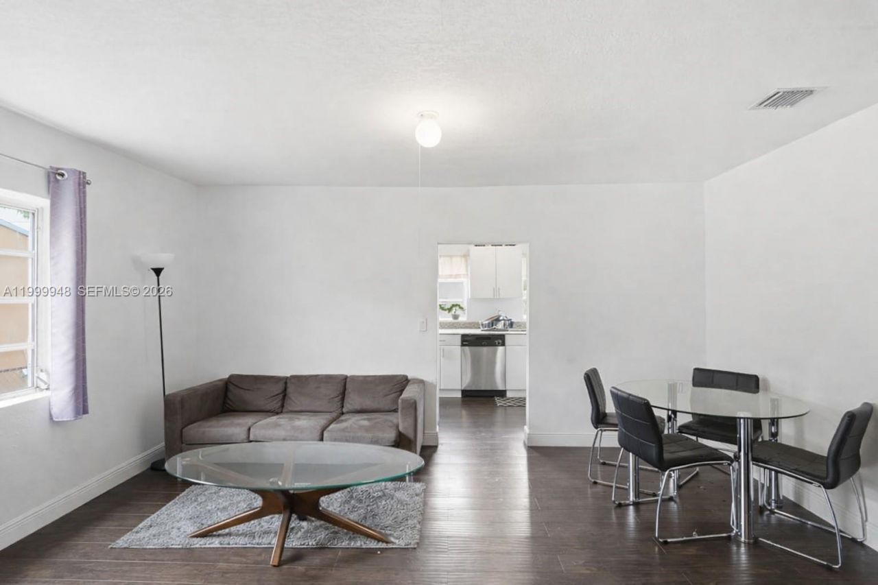 3645 SW 25th Ter, Miami, FL 33133 Photo