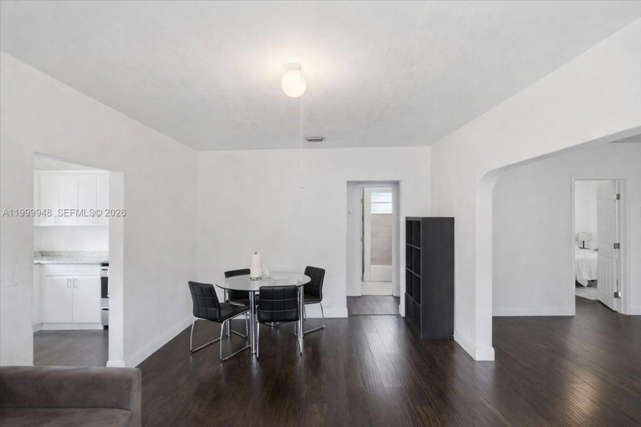 3645 SW 25th Ter, Miami, FL 33133 Photo