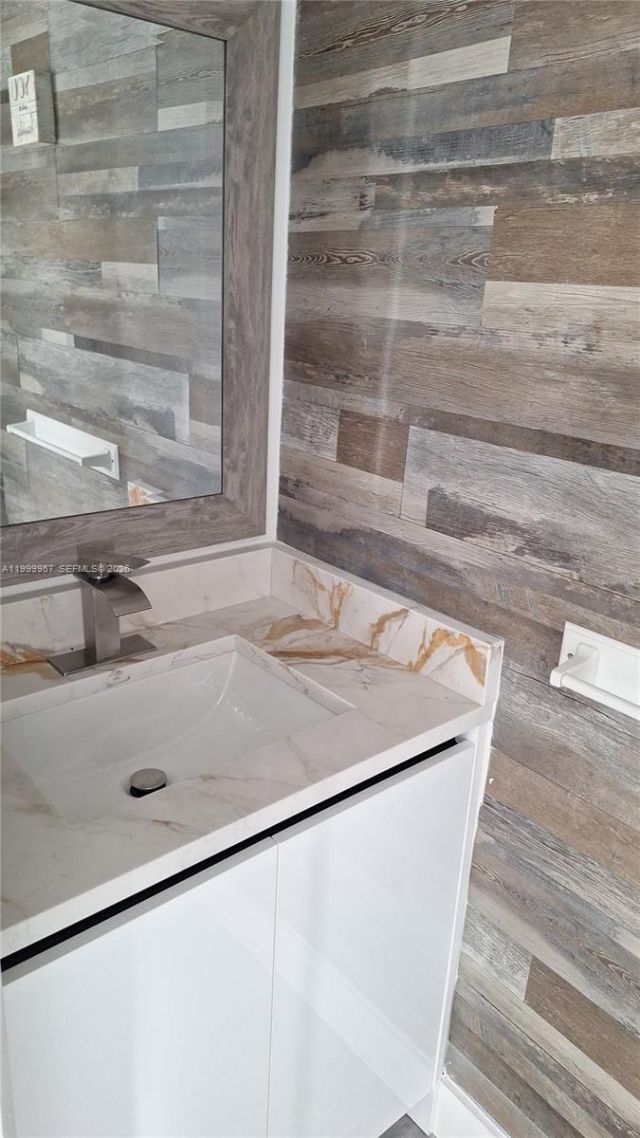 2831 Pierce St, Unit 106, Hollywood, FL 33020 Photo