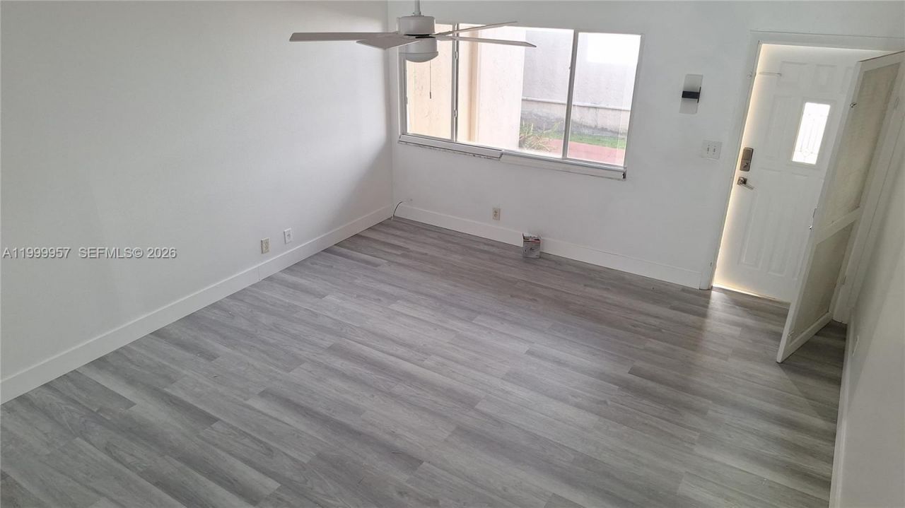 2831 Pierce St, Unit 106, Hollywood, FL 33020 Photo