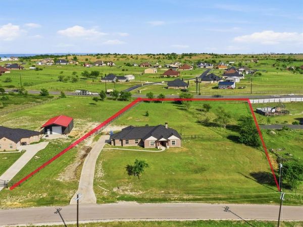 1012 Justin Drive, Springtown, TX 76082