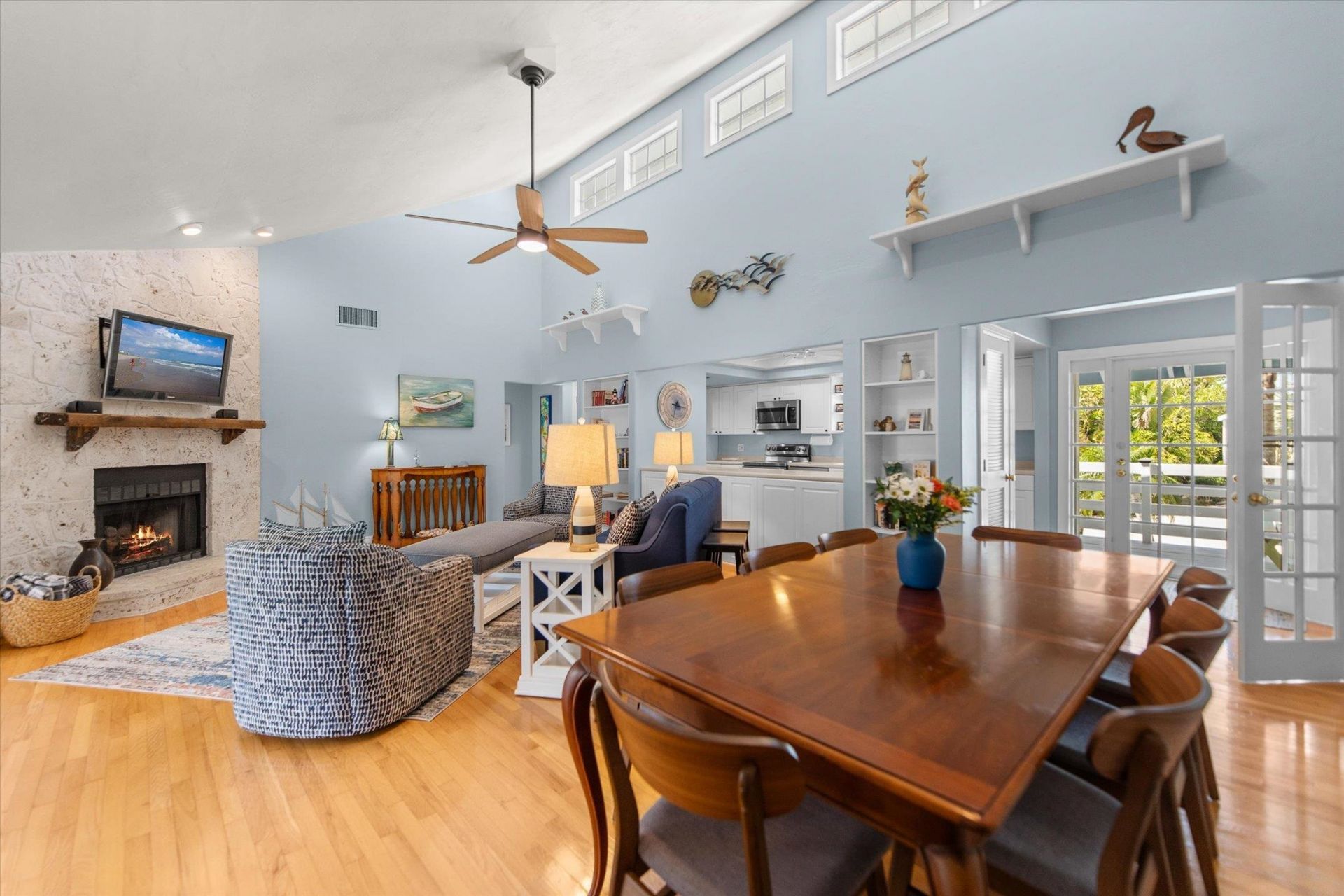 5304 Ladyfinger Lake Rd, Sanibel, FL 33957 Photo