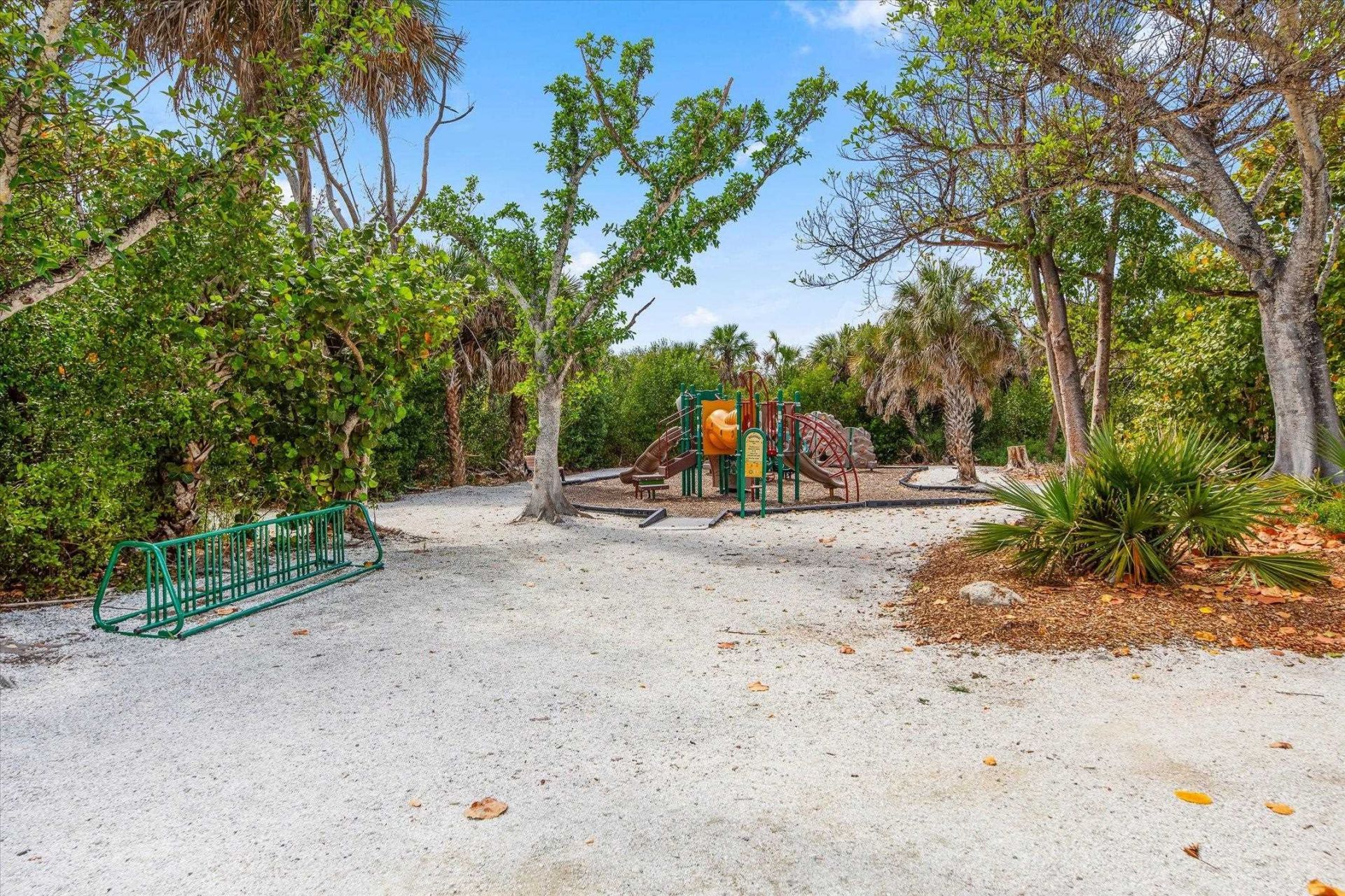 5304 Ladyfinger Lake Rd, Sanibel, FL 33957 Photo