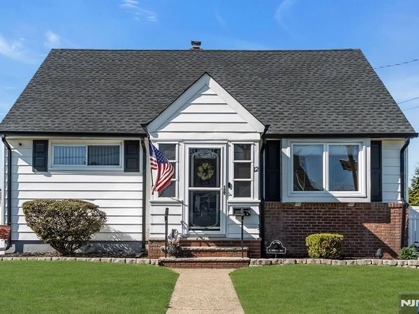 12 Overhill Road, BELLEVILLE, NJ 07109