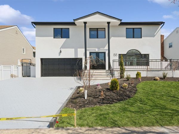 88 Mark Lane , Atlantic Beach, NY 11509