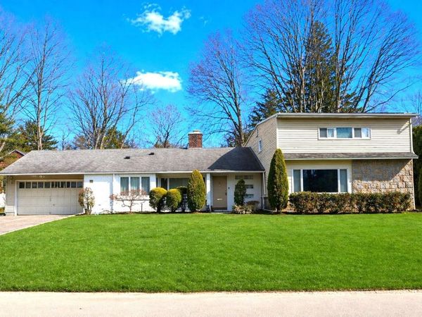 5 Fieldstone Lane, Great Neck, NY 11020