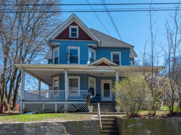 223 Main St, Newton, NJ 07860