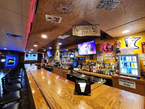 1067 Hudson Road, Saint Paul, MN 55106