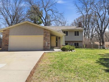 7351 Walnut Court, Eden Prairie, MN 55346