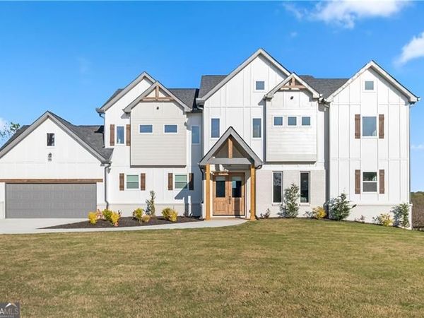 5746 Avalon Commons Way, Clermont, GA 30527