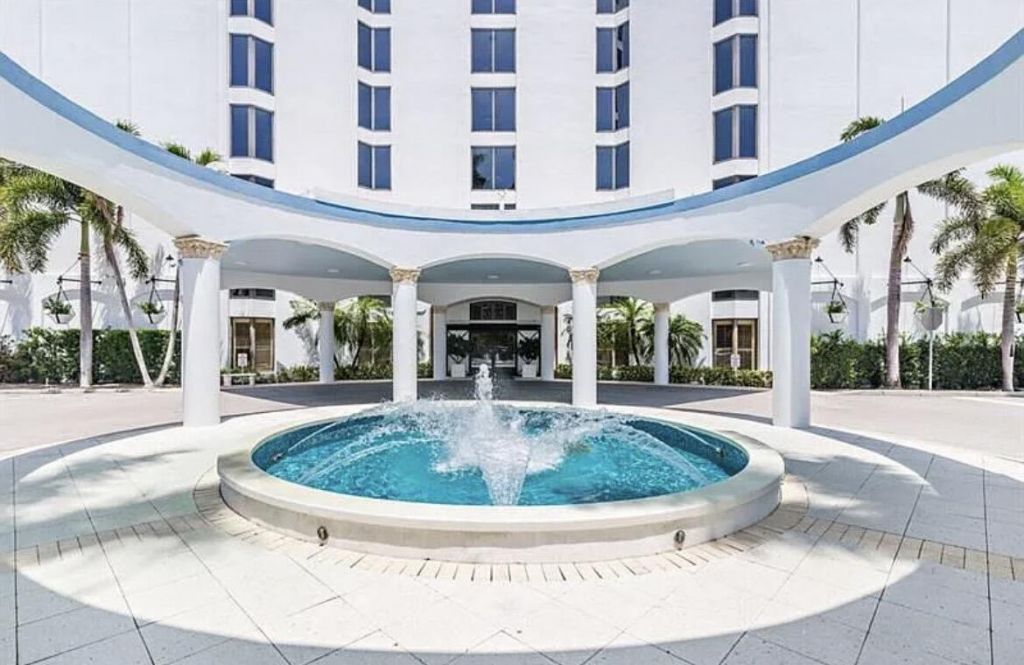 3800 Washington Road, Unit 310, West Palm Beach, FL 33405 Photo