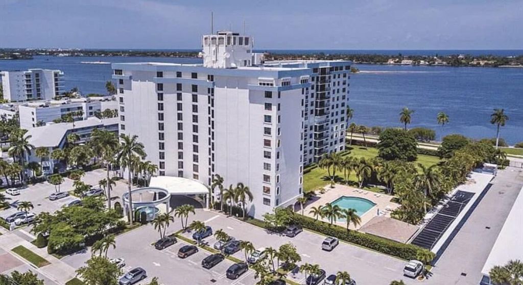 3800 Washington Road, Unit 310, West Palm Beach, FL 33405 Photo