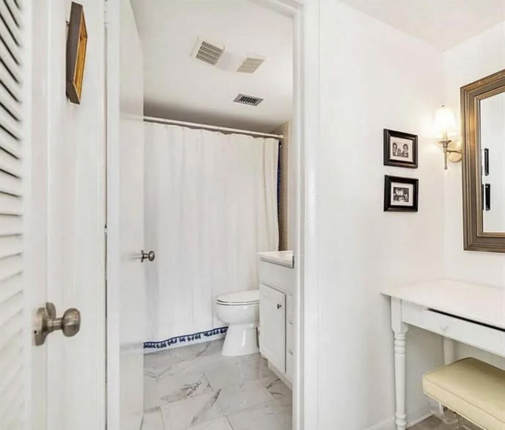 3800 Washington Road, Unit 310, West Palm Beach, FL 33405 Photo