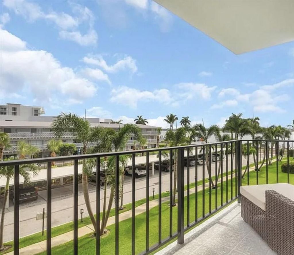 3800 Washington Road, Unit 310, West Palm Beach, FL 33405 Photo