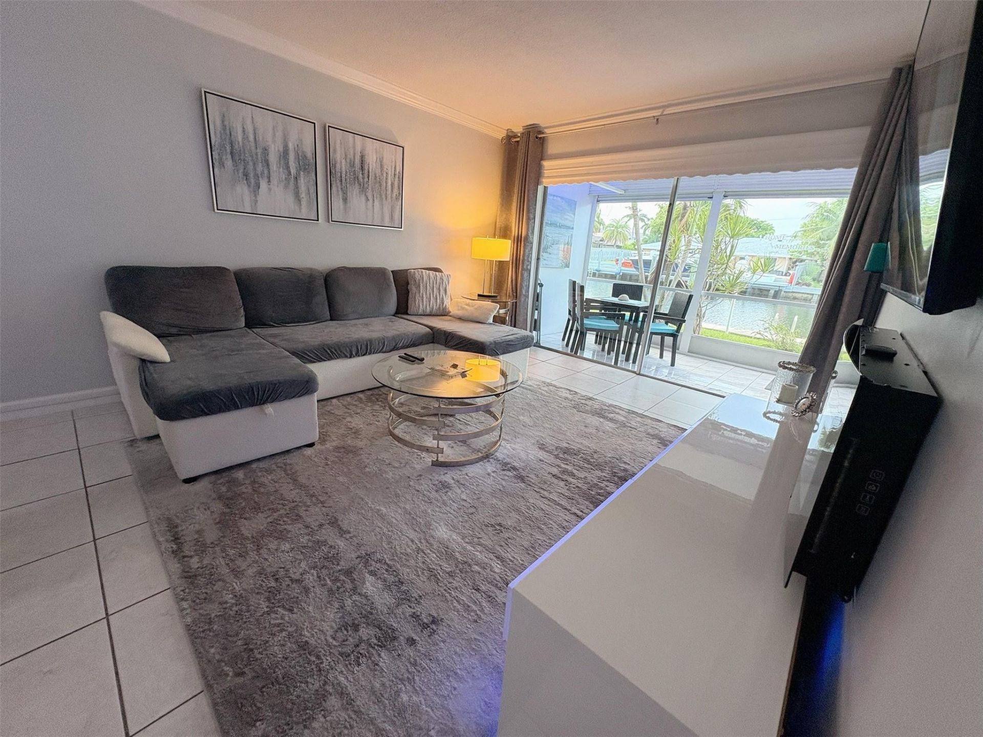 470 Paradise Isle Boulevard, Unit 105, Hallandale Beach, FL 33009 Photo