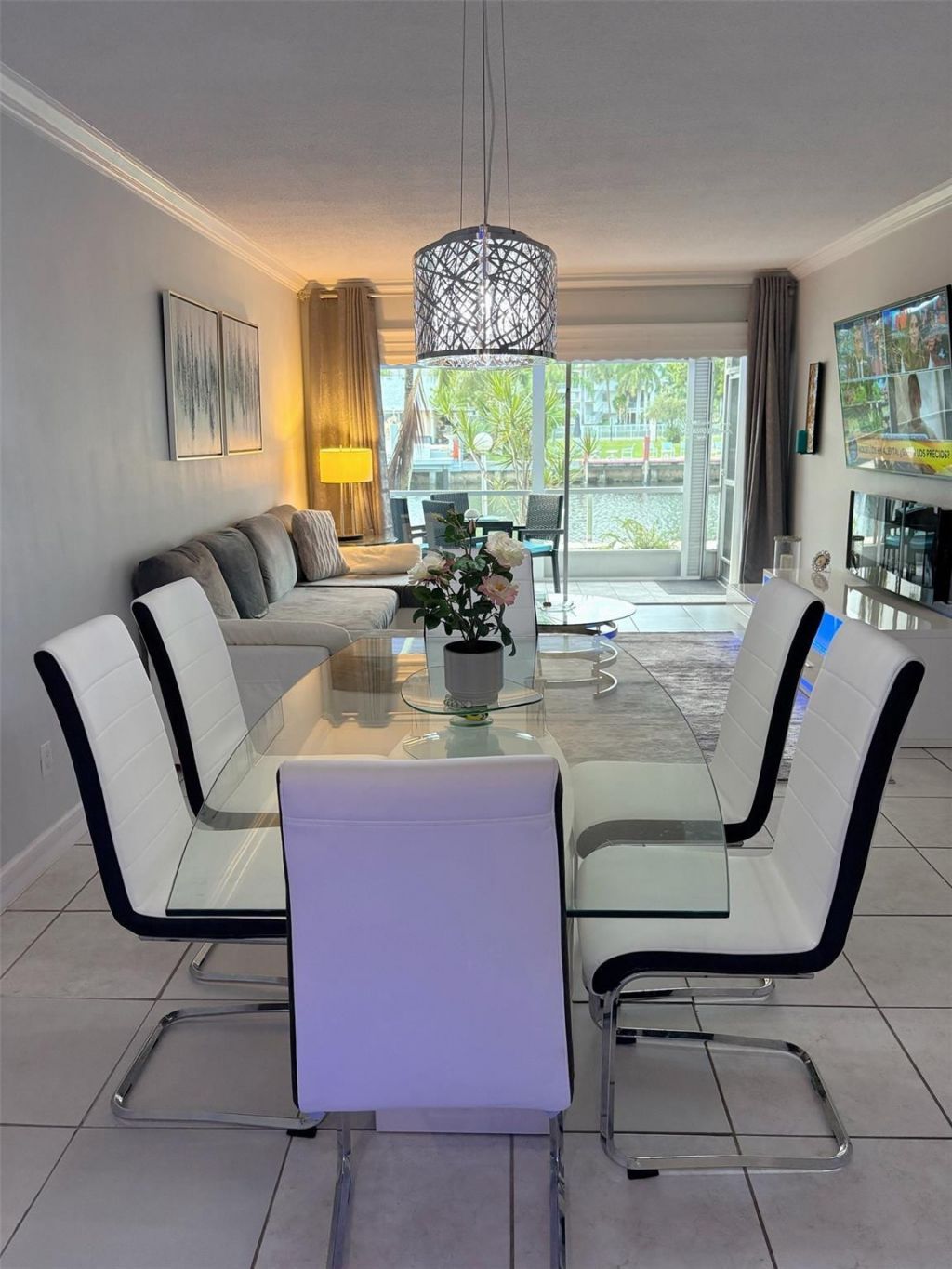 470 Paradise Isle Boulevard, Unit 105, Hallandale Beach, FL 33009 Photo