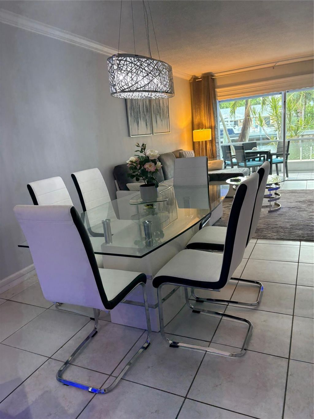 470 Paradise Isle Boulevard, Unit 105, Hallandale Beach, FL 33009 Photo