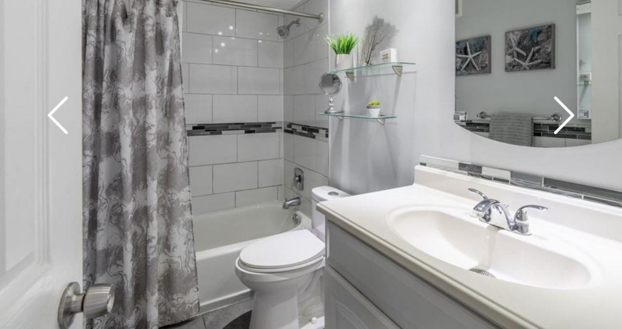 470 Paradise Isle Boulevard, Unit 105, Hallandale Beach, FL 33009 Photo