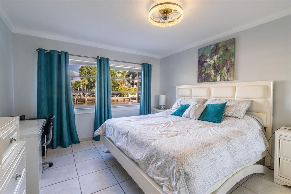 470 Paradise Isle Boulevard, Unit 105, Hallandale Beach, FL 33009 Photo