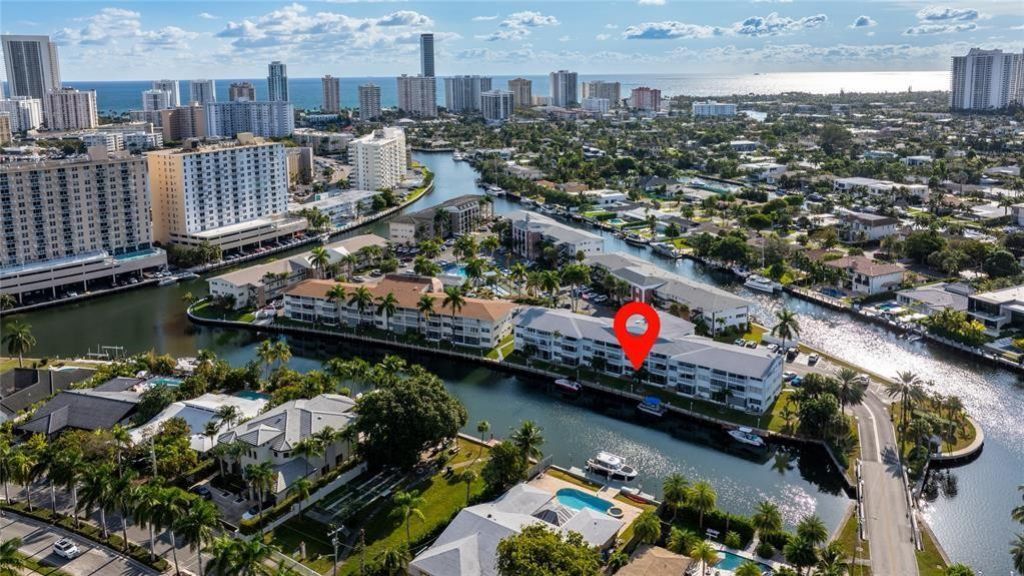 470 Paradise Isle Boulevard, Unit 105, Hallandale Beach, FL 33009 Photo