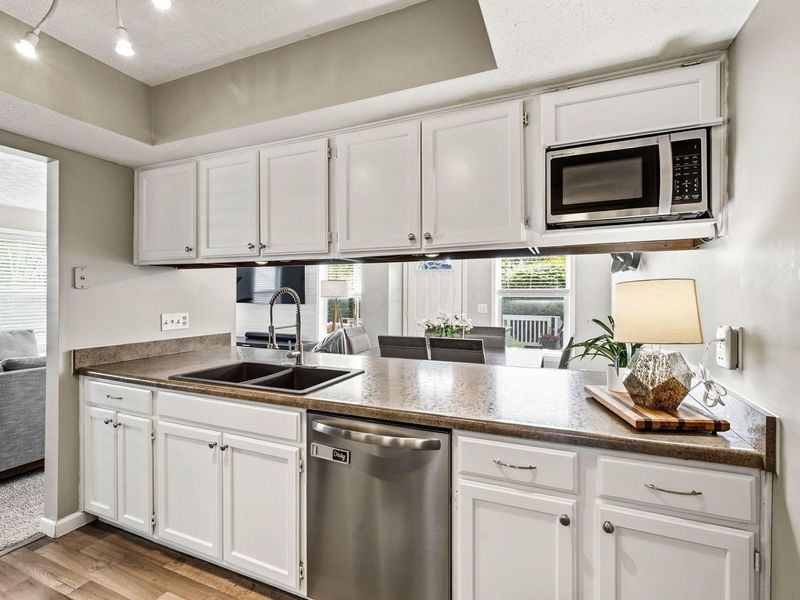 5264 Saddlebrook Drive, Columbus, OH 43221 Photo 8