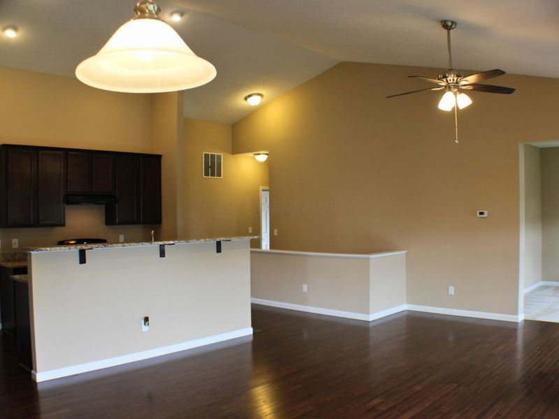 162 Edmonds Drive, Commercial Point, OH 43116 Photo 9