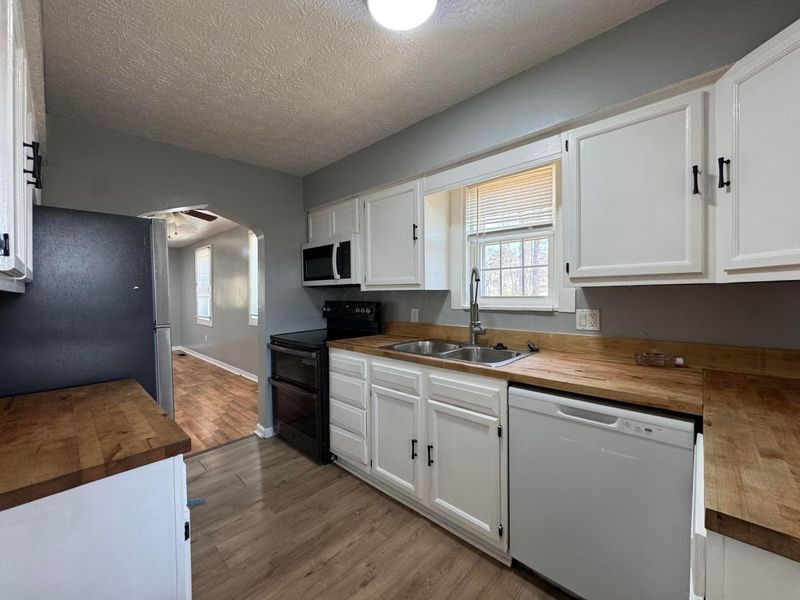 2351 Brooklyn Road, Columbus, OH 43231 Photo 4