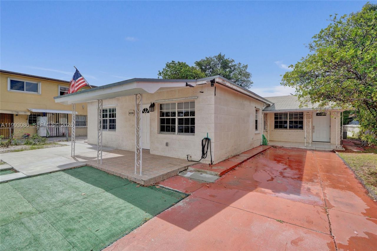 4326 NW 4th St, Miami, FL 33126 Photo