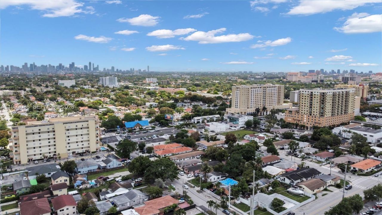 4326 NW 4th St , Miami, FL 33126 Photo